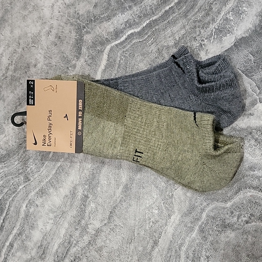 NWT UNISEX Nike dri-fit 2pk NO show socks